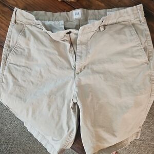 GAP Men's Tan Shorts